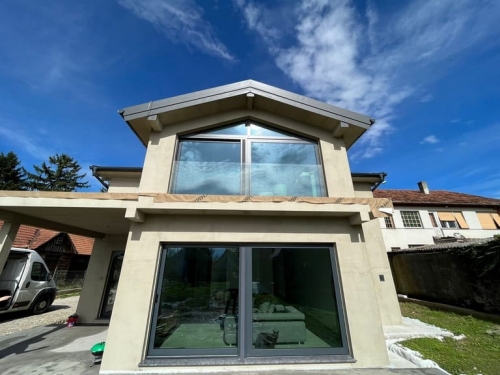 d420e702-66e0-42dc-9f96-b02348826d7c